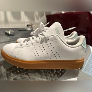 Adidas Advantage 2.0 Women’s 10